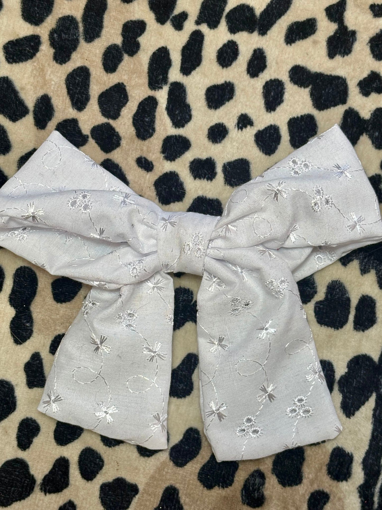 Holly white bow