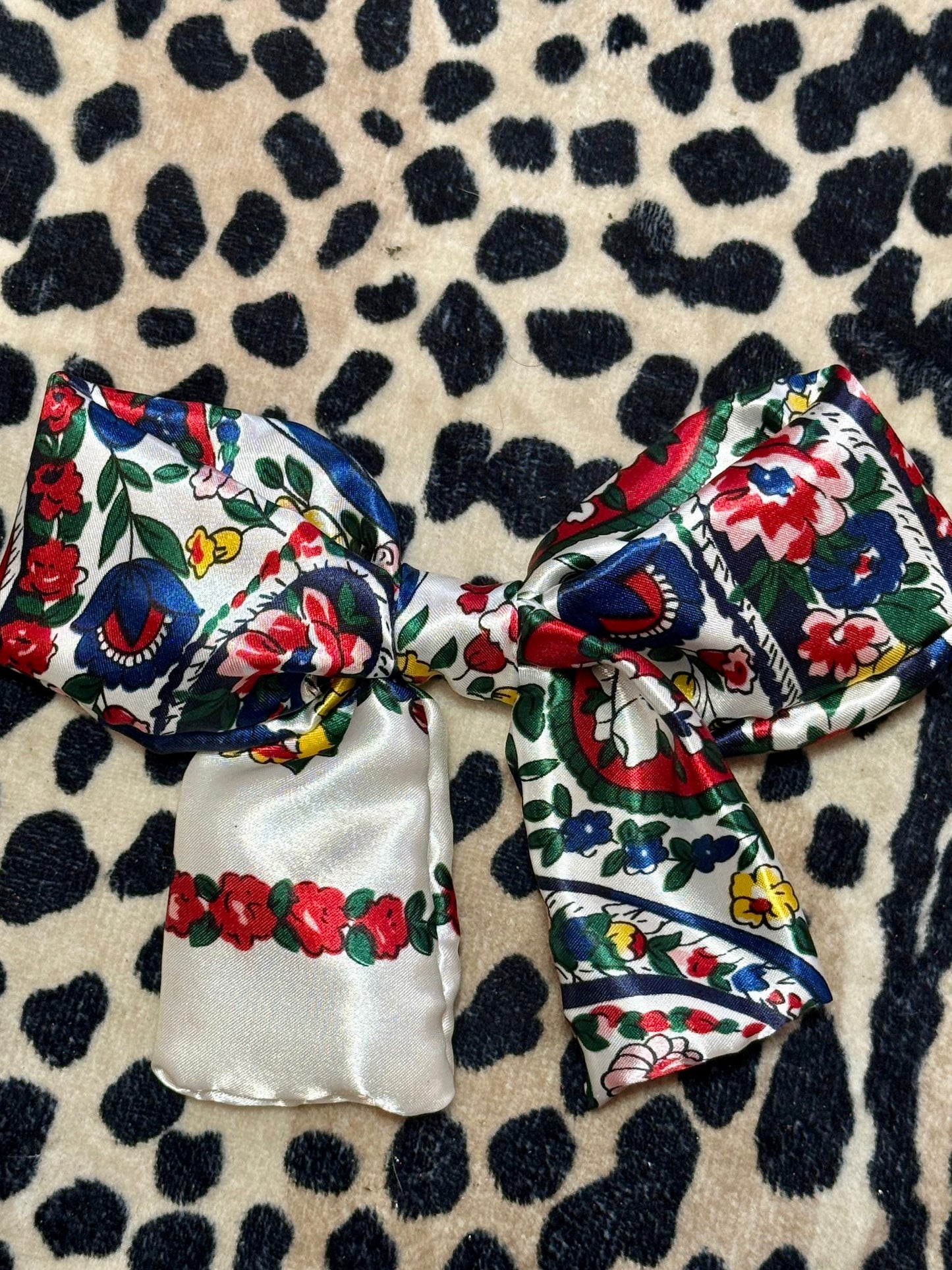 Ruby patterned bow