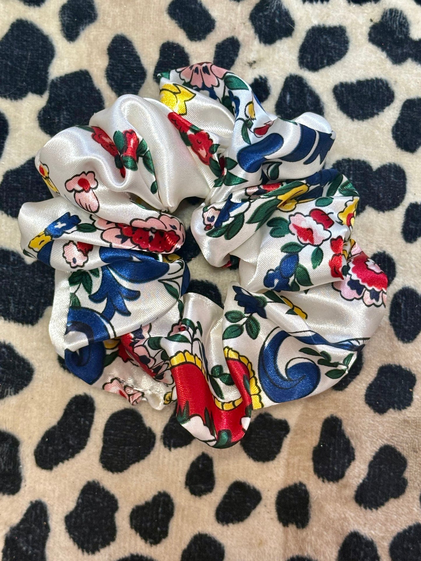 Ruby patterned scrunchie